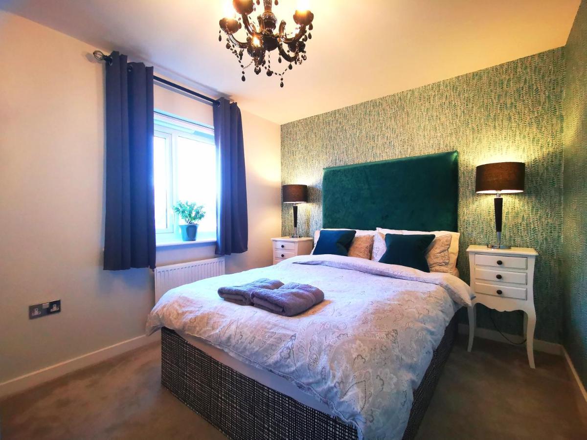 The Lawnswood - Central Manchester Holiday Home With Free Parking Екстер'єр фото