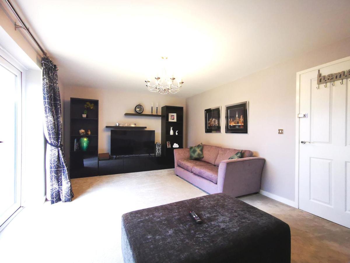 The Lawnswood - Central Manchester Holiday Home With Free Parking Екстер'єр фото